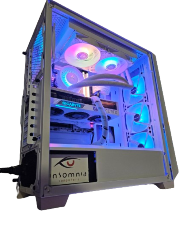 Insomnia Arctic Storm: i7 13700KF, RTX 4070Super 12GB, 32GB DDR5-6000, 1TB NVMe