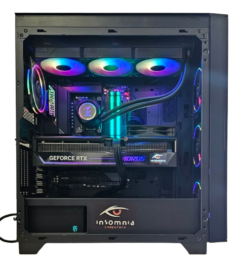 Insomnia Shadow Titan 2: X870E AORUS, 9800X3D, RTX5090 AORUS Master, 2TB 9100